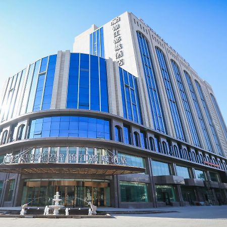 Metropolo Jin Jiang Hotels Turpan Administrative The Heart Of Pai Exterior foto