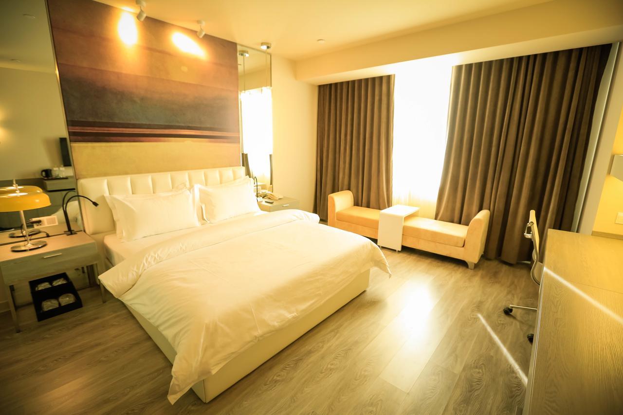 Metropolo Jin Jiang Hotels Turpan Administrative The Heart Of Pai Exterior foto