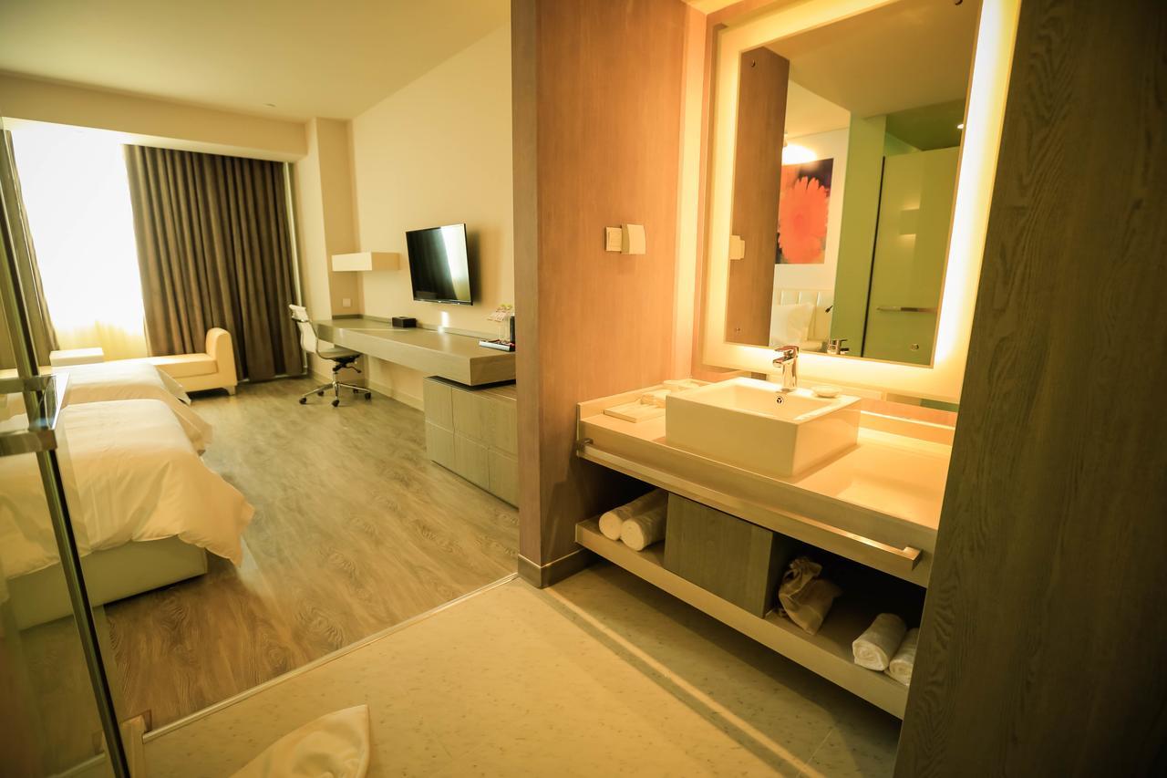Metropolo Jin Jiang Hotels Turpan Administrative The Heart Of Pai Exterior foto
